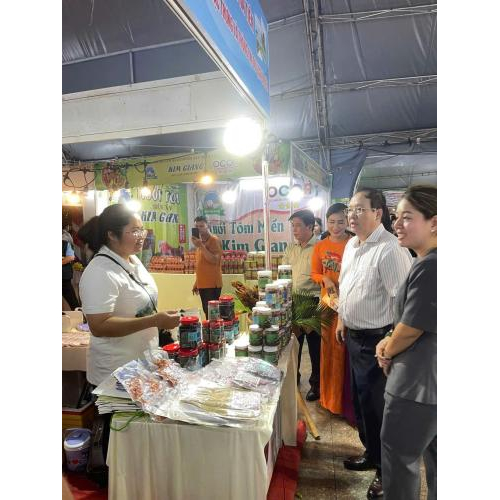 Hà Tiên Tham Gia Ngày Hội Du Lịch, Ẩm Thực; Kết Hợp Hội Chợ Xúc Tiến Thương Mại, Sản Phẩm OCOP Rạch Giá - An Giang Năm 2025