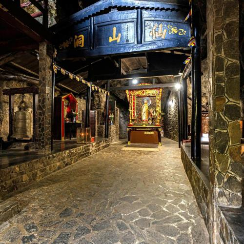 Chùa Tiên Sơn (Hà Tiên): Hành trình khám phá lịch sử và điểm đến tâm linh giữa lòng Thạch Động