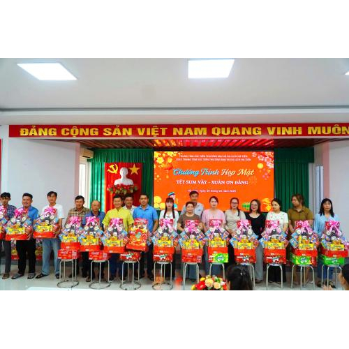 Trung Tâm Xúc Tiến Thương Mại Và Du Lịch Hà Tiên Tổ Chức Họp Mặt “Tết Sum Vầy - Xuân Ơn Đảng” Năm 2026