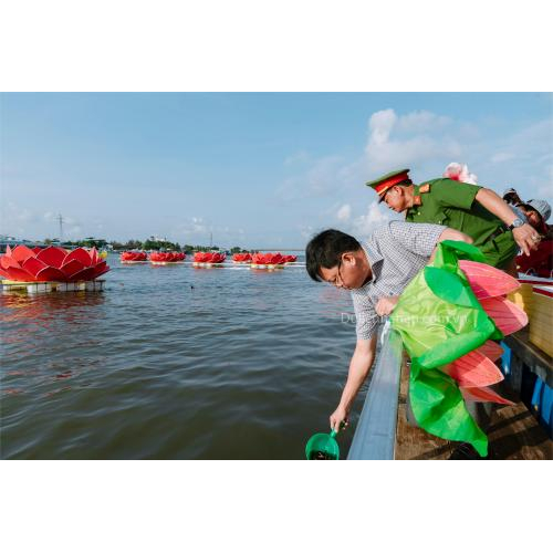 Phường Hà Tiên (An Giang): Thả Hơn 1 Triệu Con Giống Tái Tạo Nguồn Lợi Thủy Sản Tại Đầm Đông Hồ