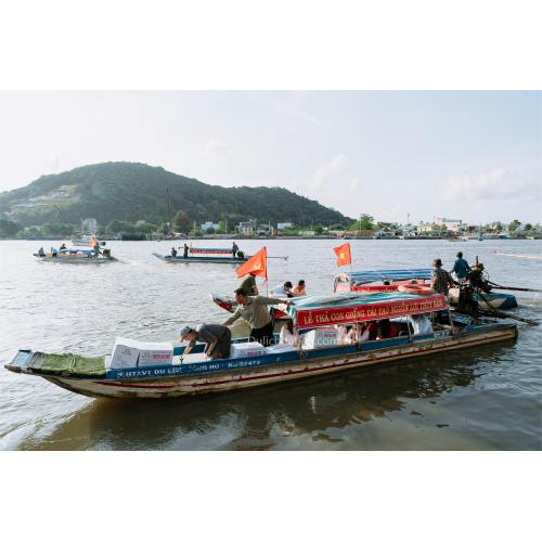 Phường Hà Tiên (An Giang): Thả Hơn 1 Triệu Con Giống Tái Tạo Nguồn Lợi Thủy Sản Tại Đầm Đông Hồ